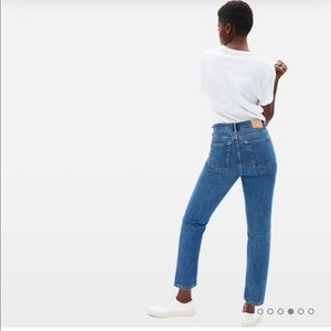New w/tags Everlane 90’s cheeky jean size 31